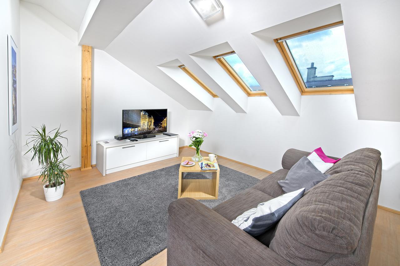 Downtown Suites Chlumova 布拉格 外观 照片
