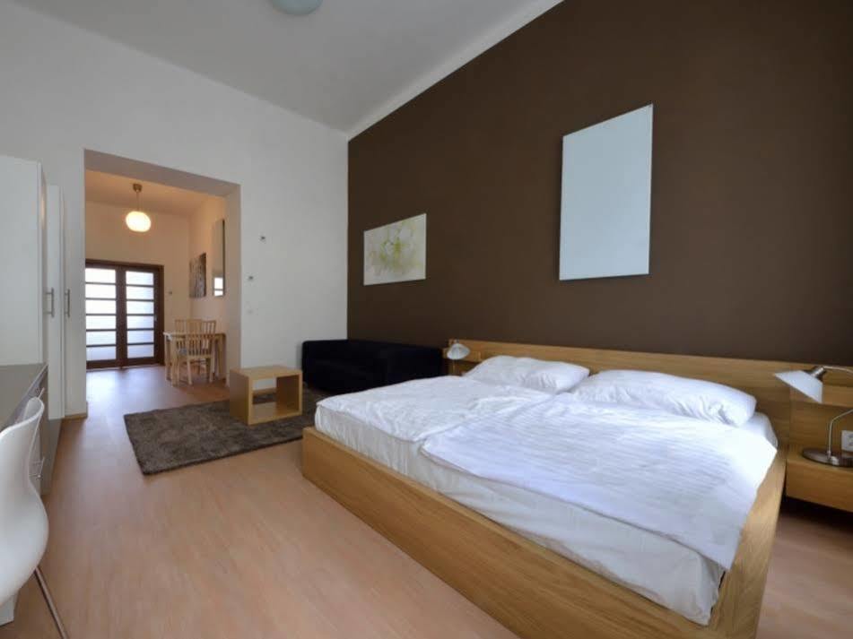 Downtown Suites Chlumova 布拉格 外观 照片