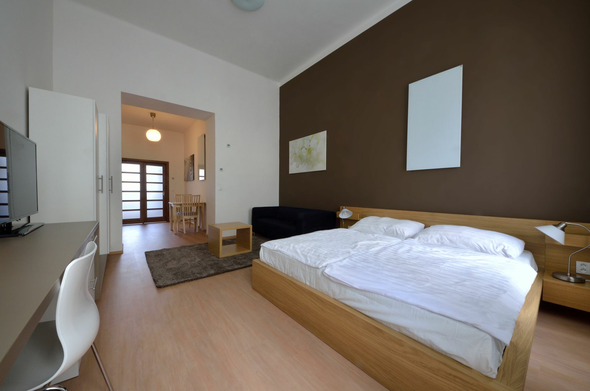 Downtown Suites Chlumova 布拉格 外观 照片